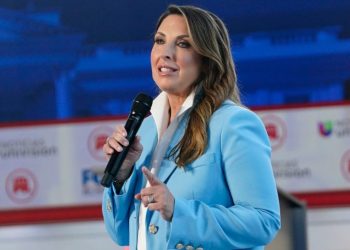Trump sends mixed signals on the fate of RNC Chair Ronna McDaniel