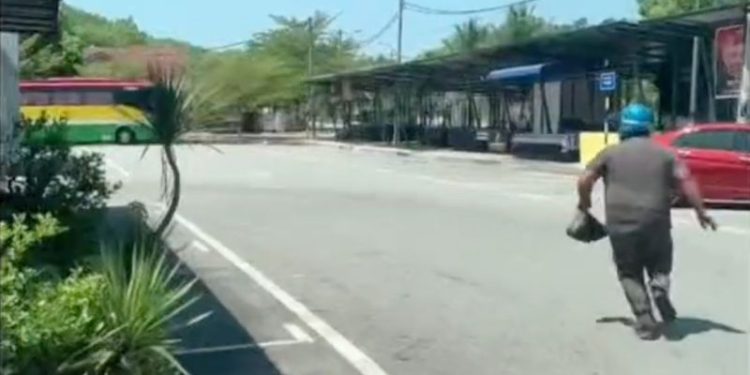 Raids and fines for Ramadan fast breaking spotlight rising religious conservatism in multicultural Malaysia