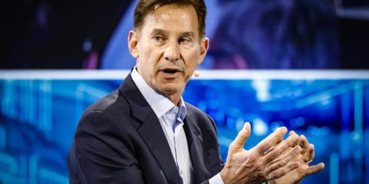 Nvidia’s Jensen Huang is ‘dead wrong’ about quantum computers, D-Wave CEO says