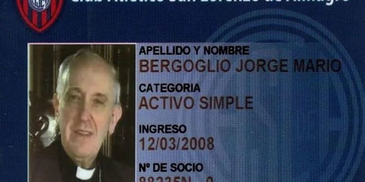 The ‘destiny’ hidden in Pope Francis’ soccer club card