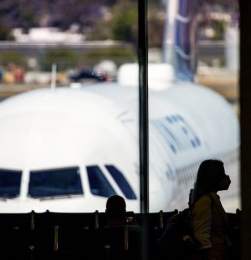 FAA investigating close call involving United Airlines plane and Black Hawk helicopter in California