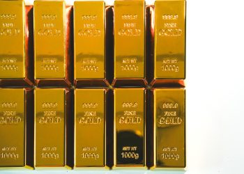 Gold’s biggest drop in decades hides a powerful tailwind