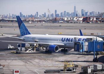 United Airlines makes big change to its bags policy