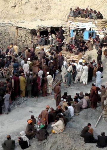 Persian Gulf crisis claims a corporate victim as gold stock resets plans