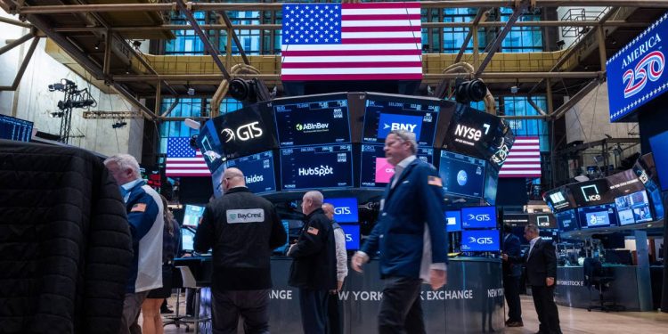 Oppenheimer doubles down on stock market outlook for 2026
