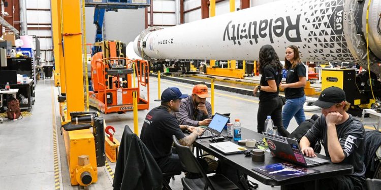 Mark Cuban drops bold $500K email bet on SpaceX competitor