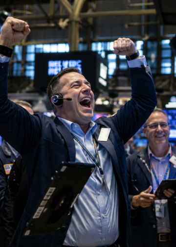 Dow Jones slips even as chip stocks offset renewed US-Iran tensions