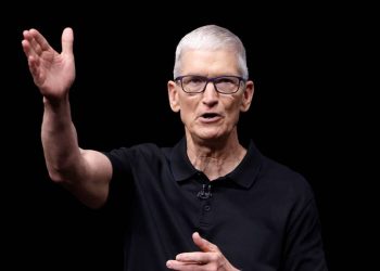 Apple’s 2027 hardware refresh sends Wall Street a warning 