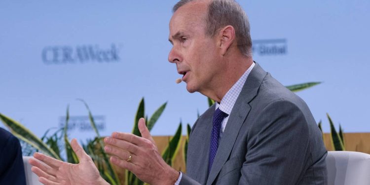 Chevron makes critical move to sidestep Iran oil risk