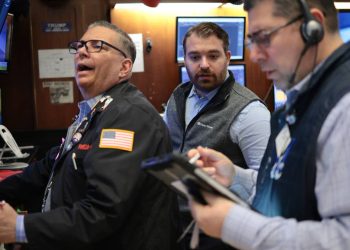 Top-rated analyst sets a jaw-dropping Intel stock price target