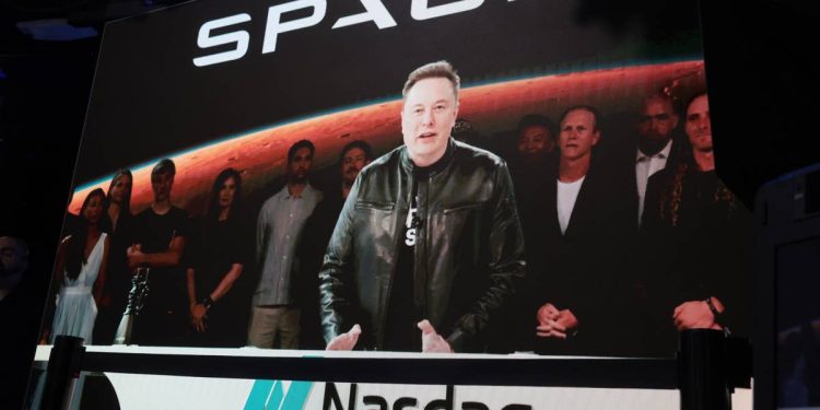 Elon Musk’s startling claim to SpaceX investors