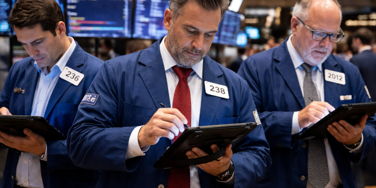 Dow rises 140 points as chip stocks rebound ahead of Big Tech earnings
